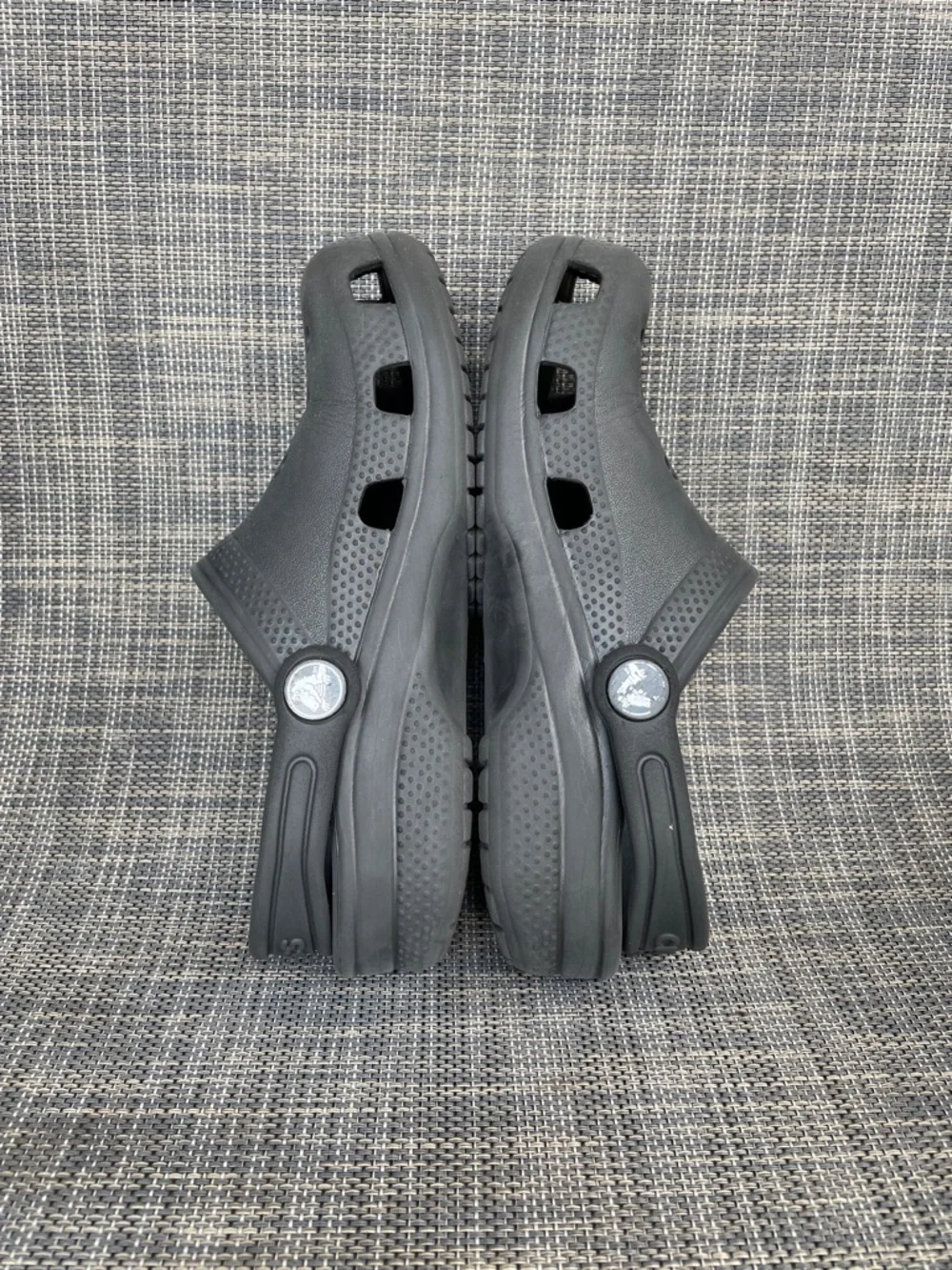 CROCS Kids Classic Clog Slip on sandals in black unisex size 13